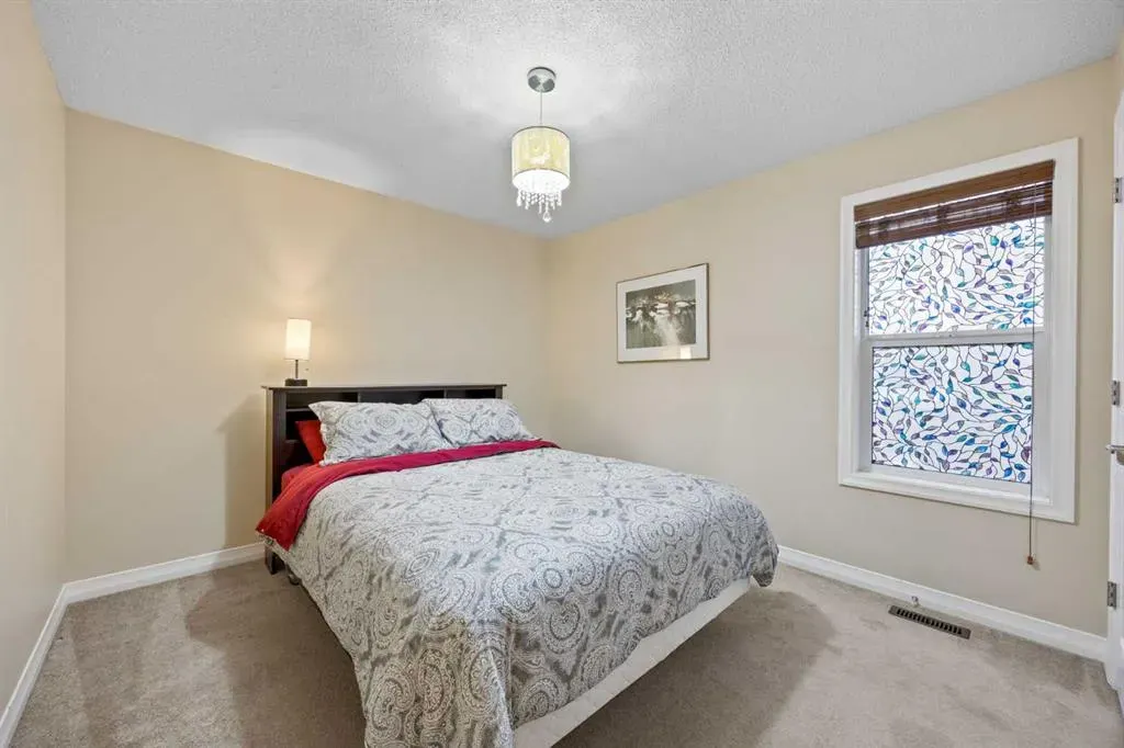 395 Mahogany Terrace SE