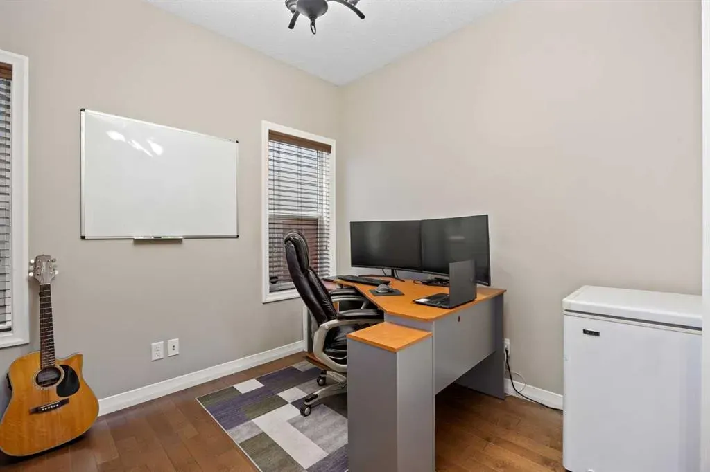 395 Mahogany Terrace SE