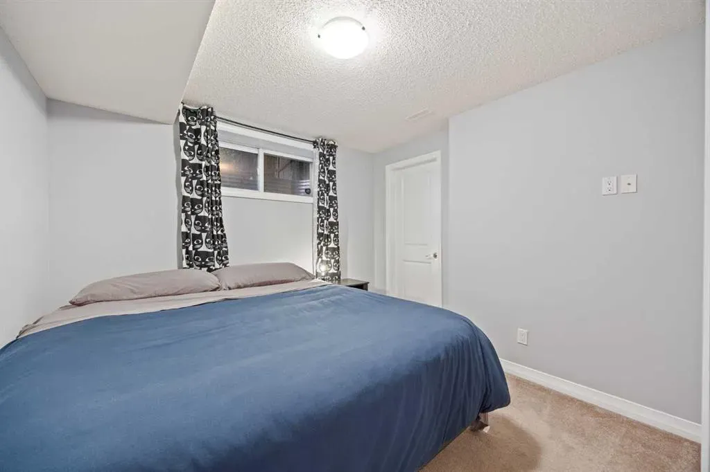 395 Mahogany Terrace SE