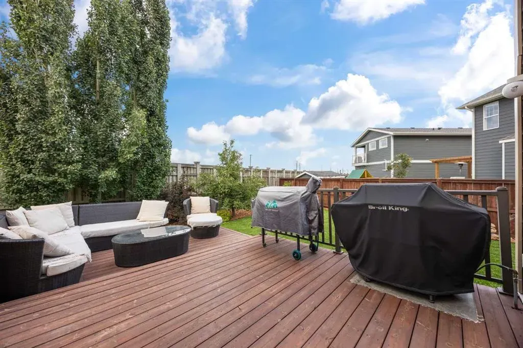 395 Mahogany Terrace SE
