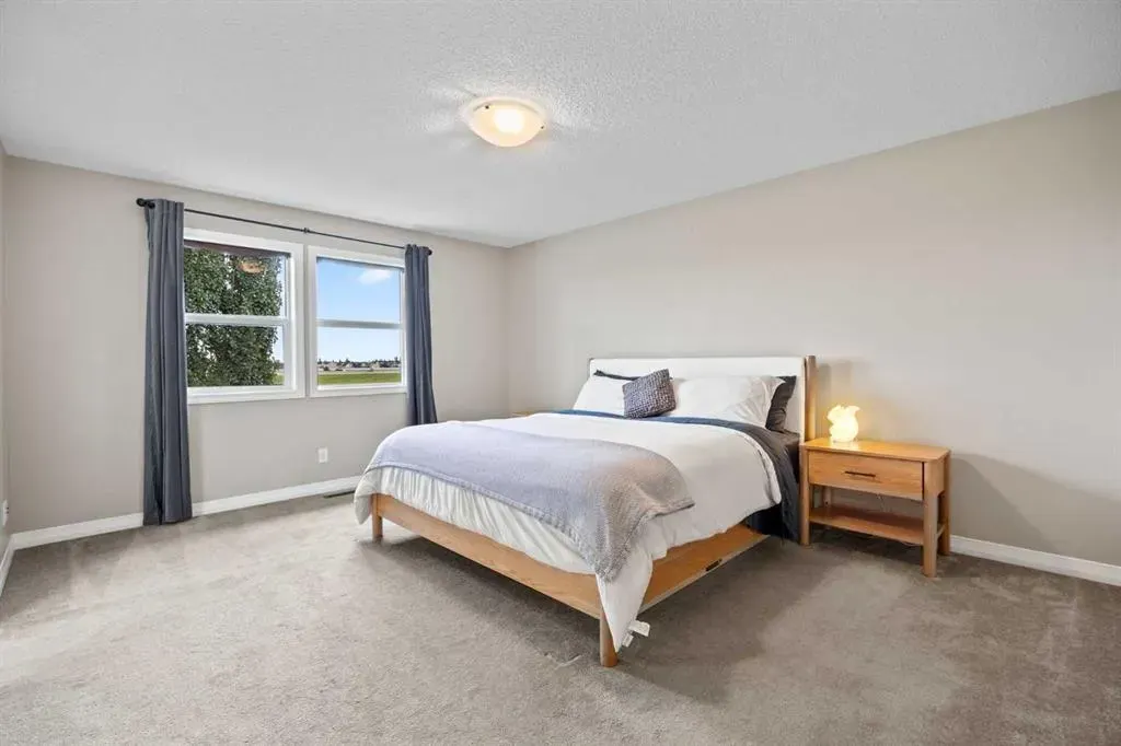 395 Mahogany Terrace SE