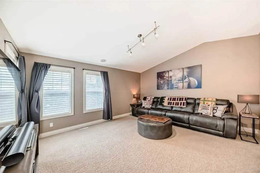 2695 Ravenslea Gardens SE