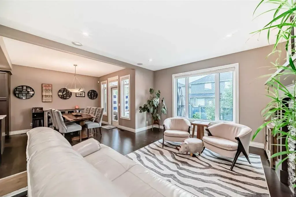 2695 Ravenslea Gardens SE