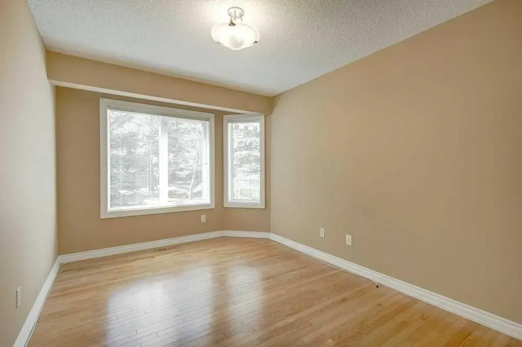 127 Patina Court SW