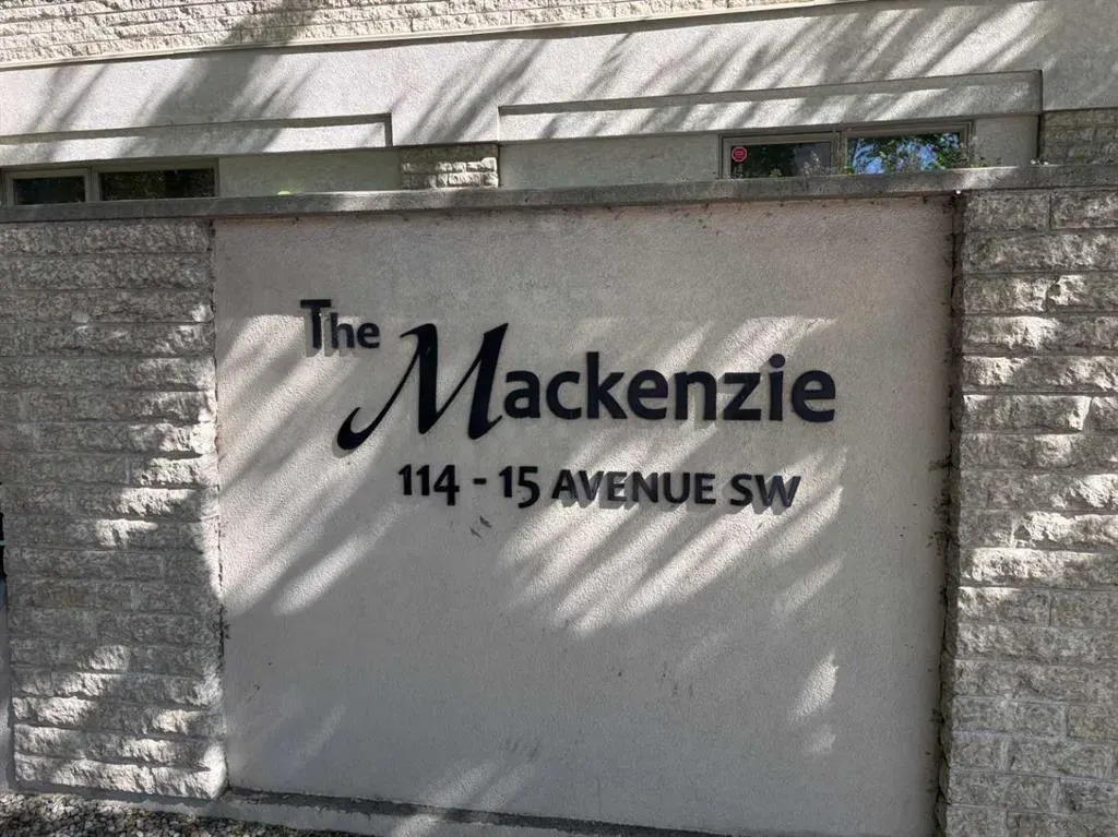 114 15 Avenue SW, #205