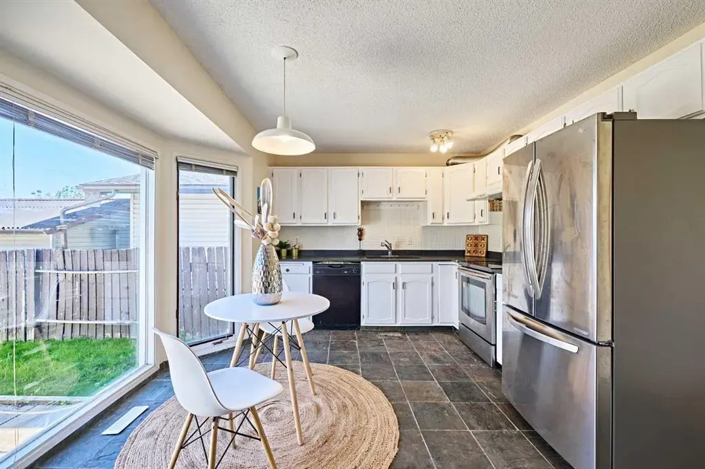 16 Shawmeadows Crescent SW