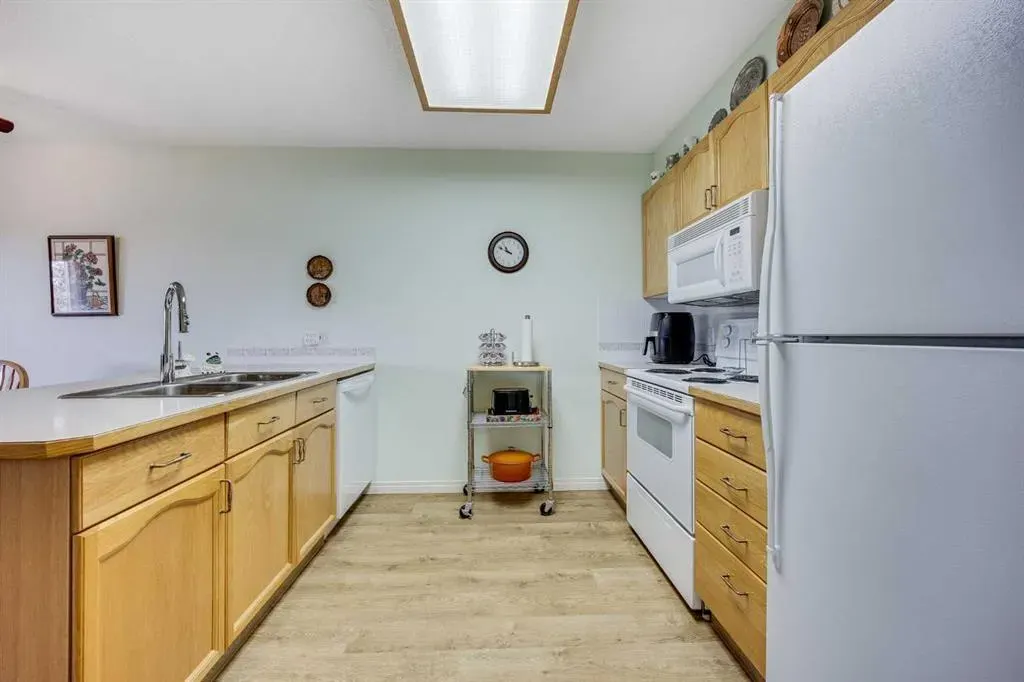 3 Parklane Way, #307