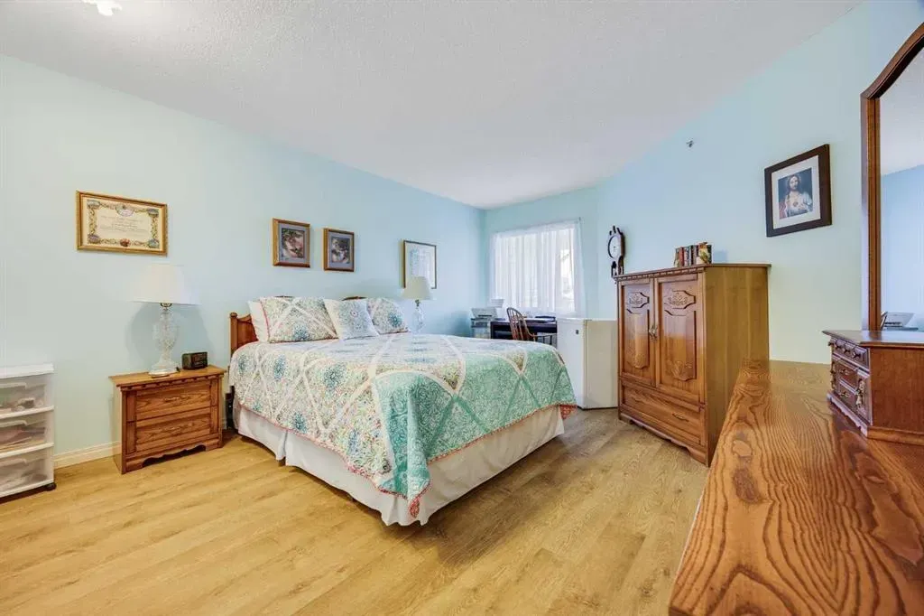 3 Parklane Way, #307