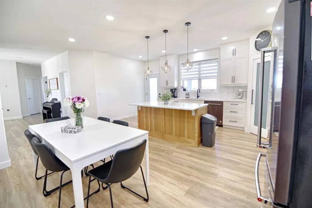 1018 7 Street W