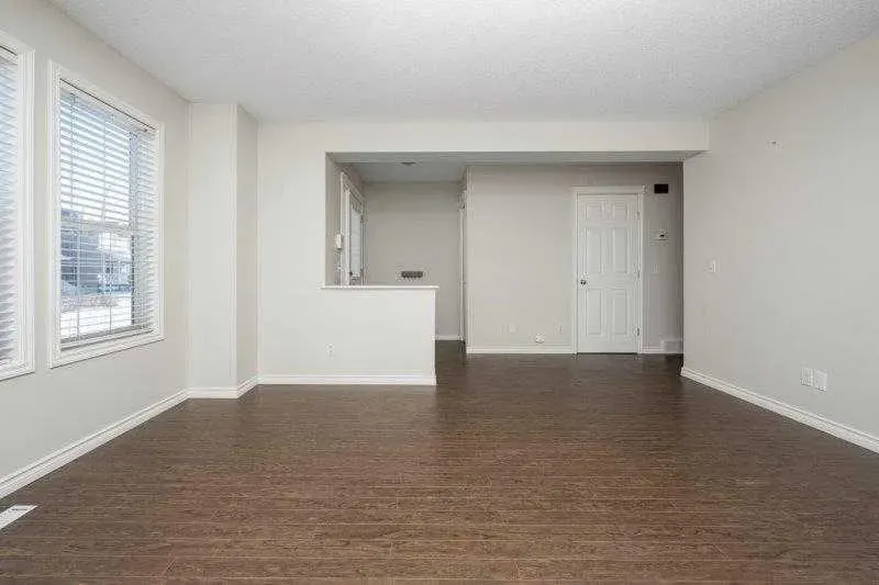 125 Bridleglen Manor SW