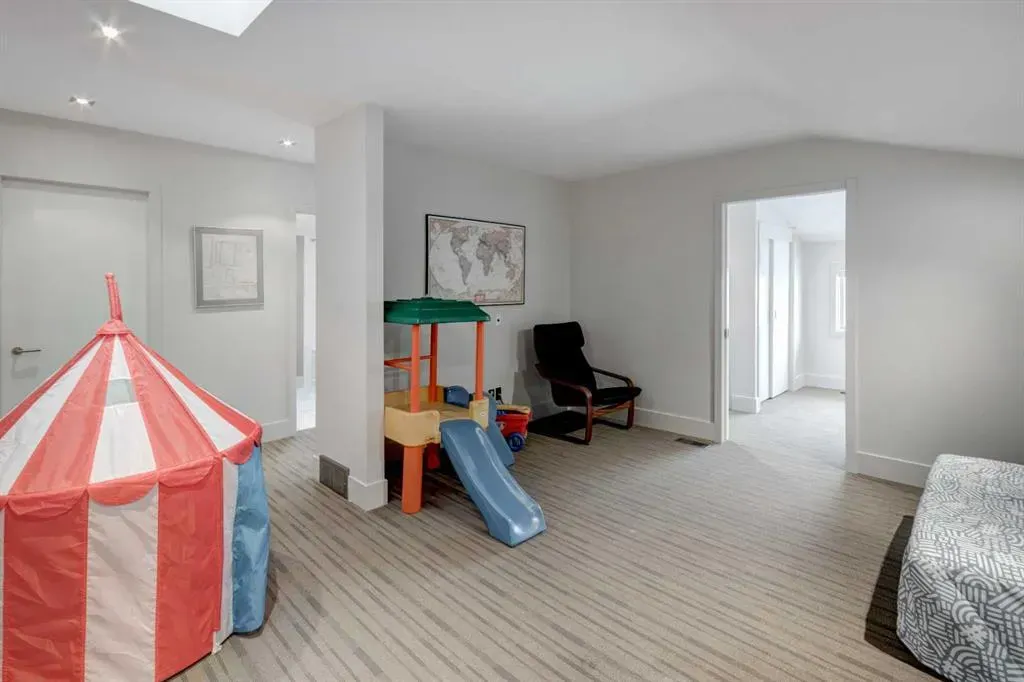 1310 Gladstone Road NW, #B