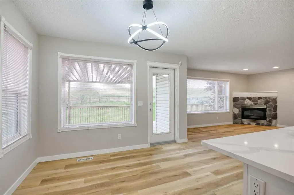 99 Arbour Crest Rise NW