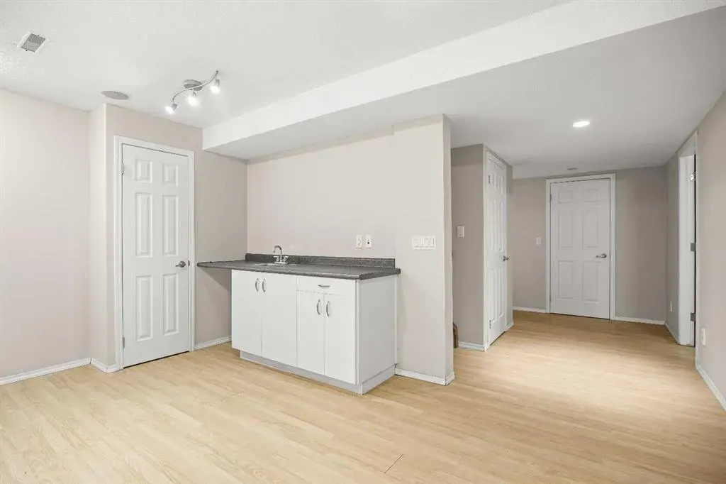 99 Arbour Crest Rise NW