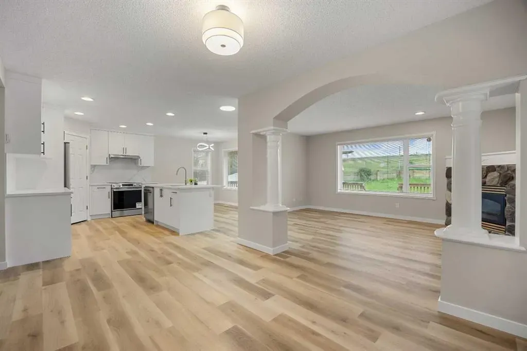 99 Arbour Crest Rise NW