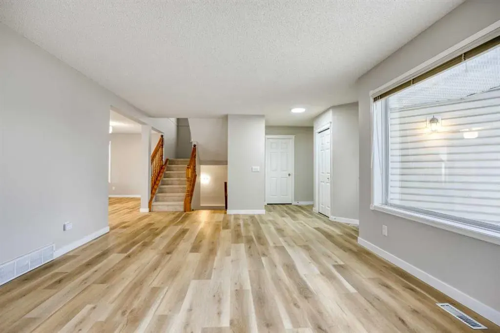 99 Arbour Crest Rise NW