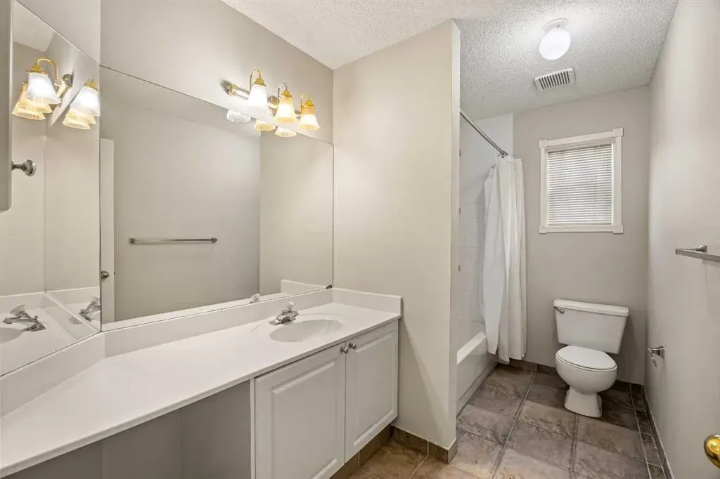 99 Arbour Crest Rise NW
