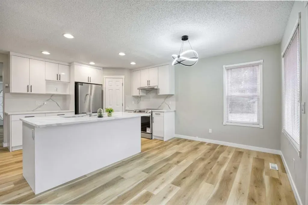 99 Arbour Crest Rise NW