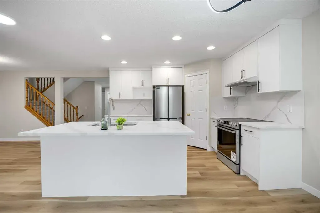 99 Arbour Crest Rise NW