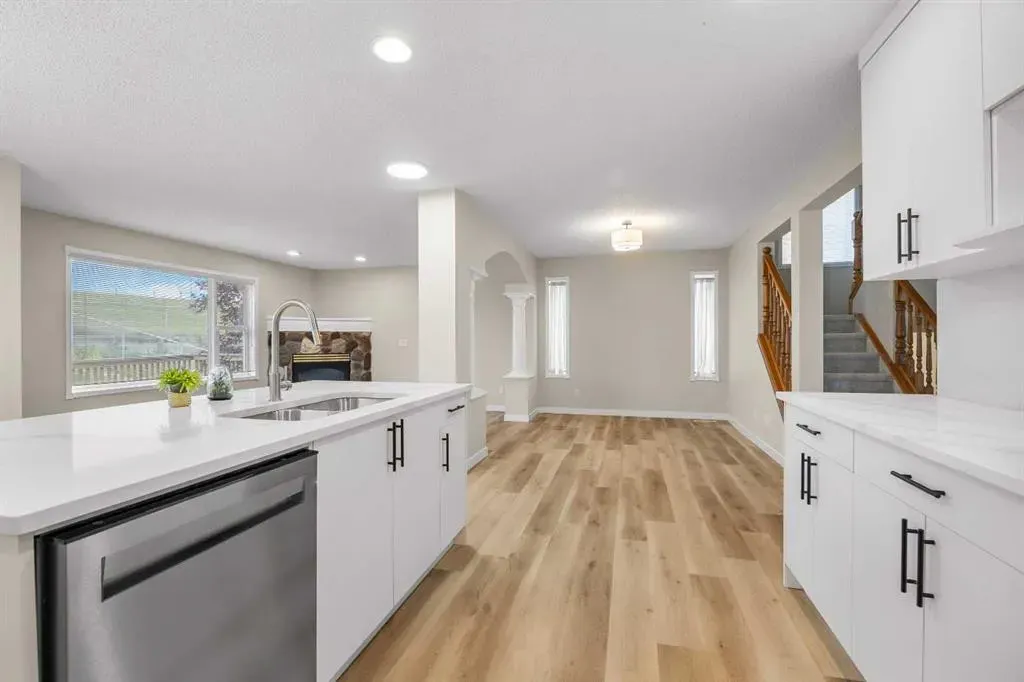 99 Arbour Crest Rise NW