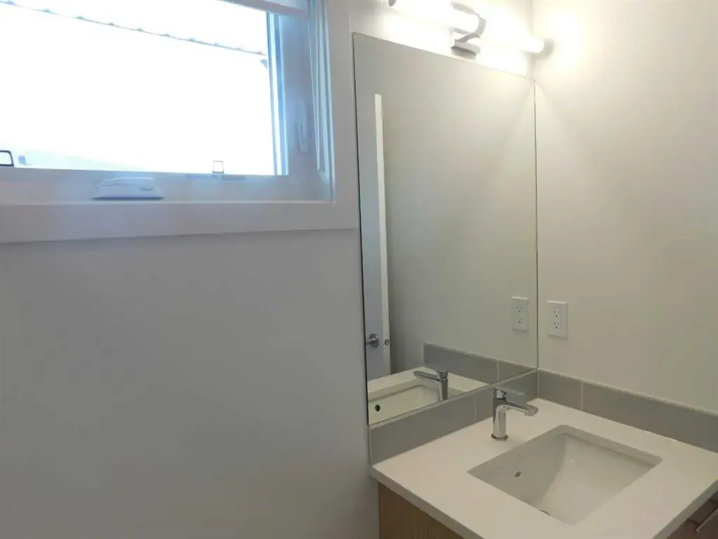 857 Belmont Drive SW, #233