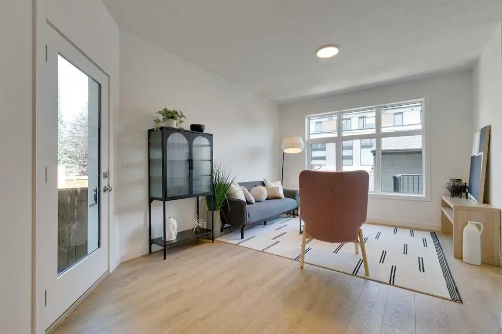 4534 17 Avenue NW, #2