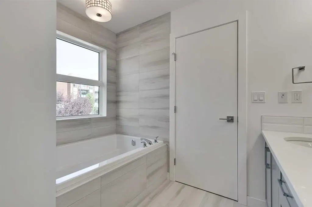 4534 17 Avenue NW, #2