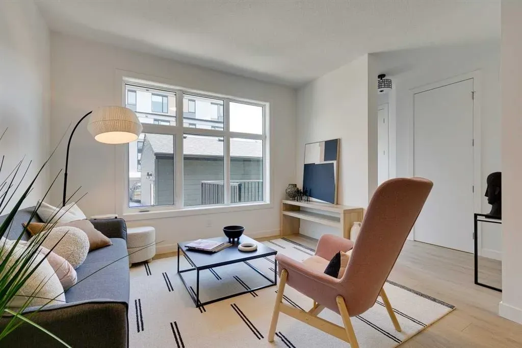 4534 17 Avenue NW, #2