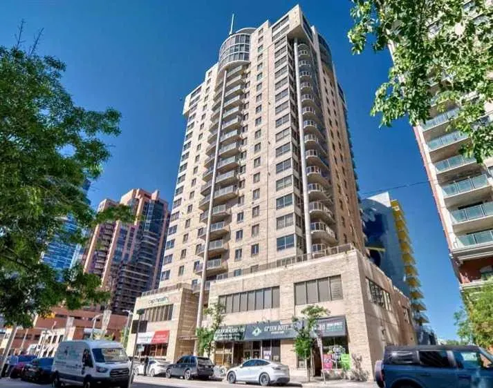 683 10 Street SW, #2003