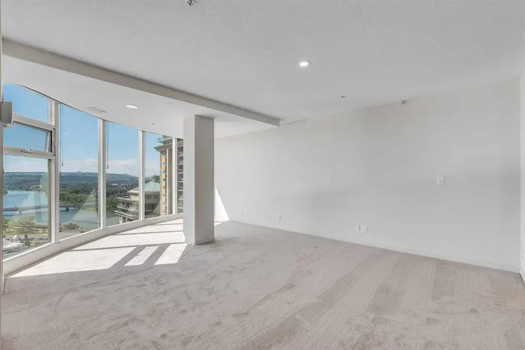 683 10 Street SW, #2003