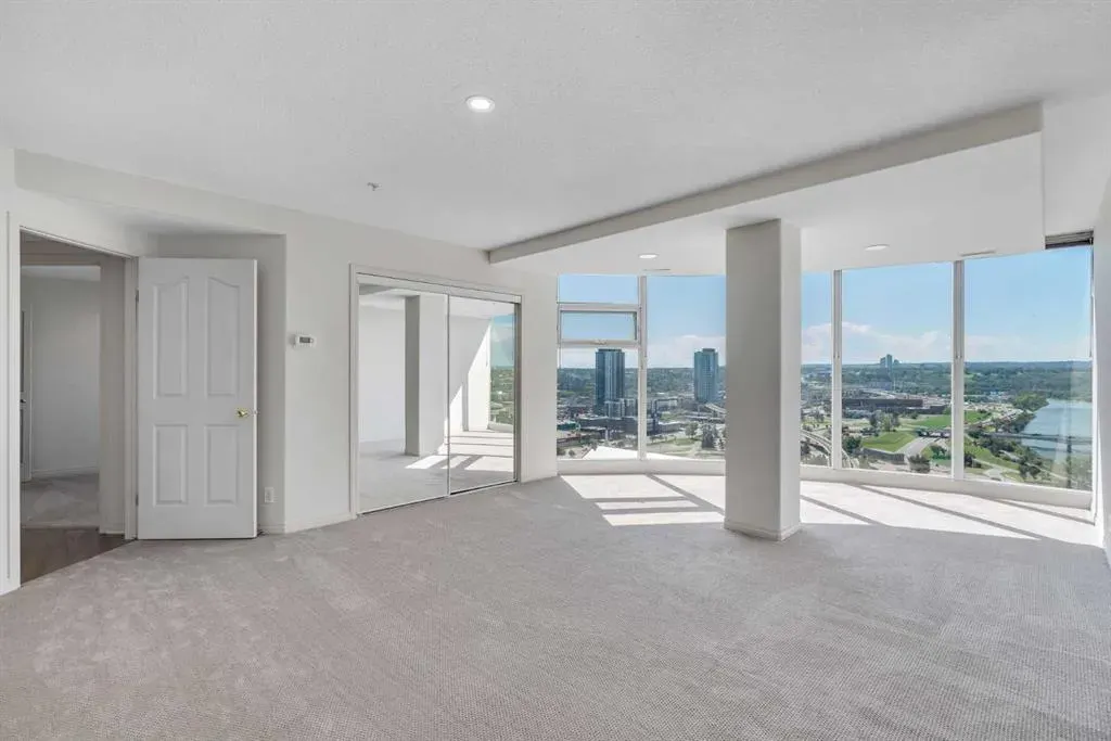 683 10 Street SW, #2003