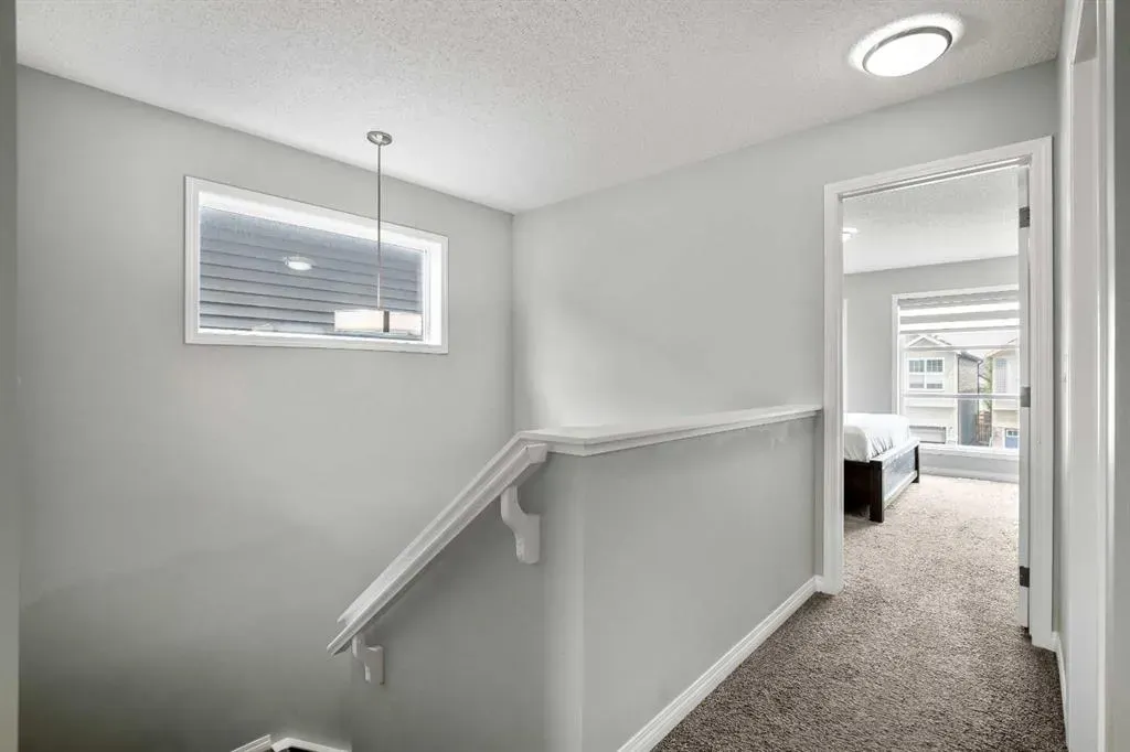 77 Walgrove Rise SE