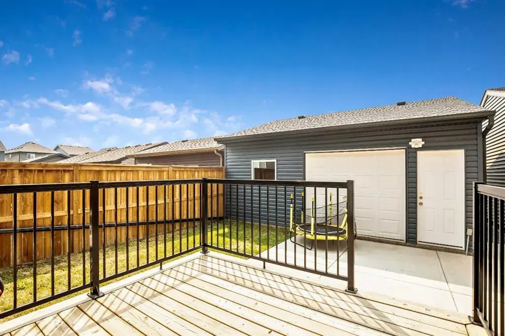 77 Walgrove Rise SE