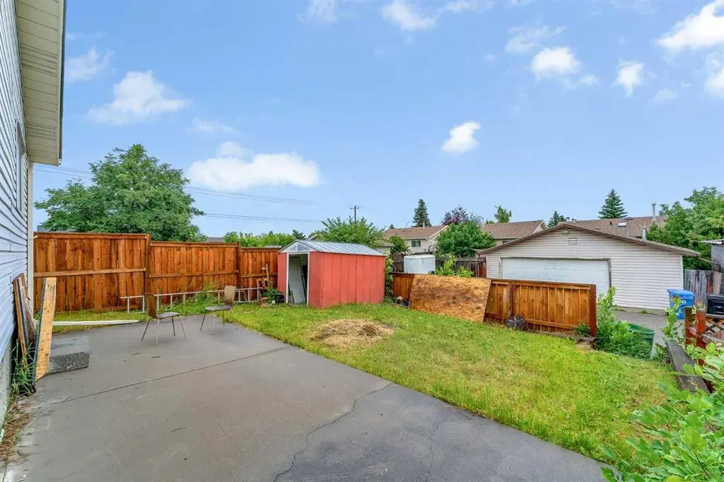 380 Falton Drive NE