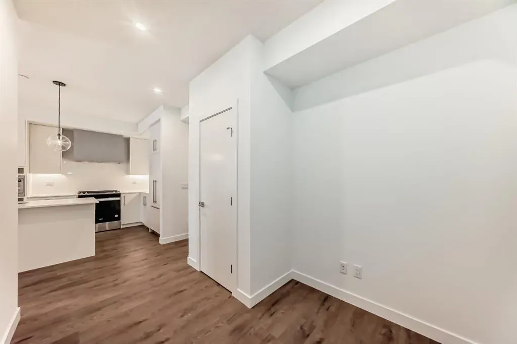 8370 Broadcast Avenue SW, #205