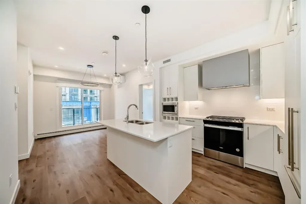 8370 Broadcast Avenue SW, #205