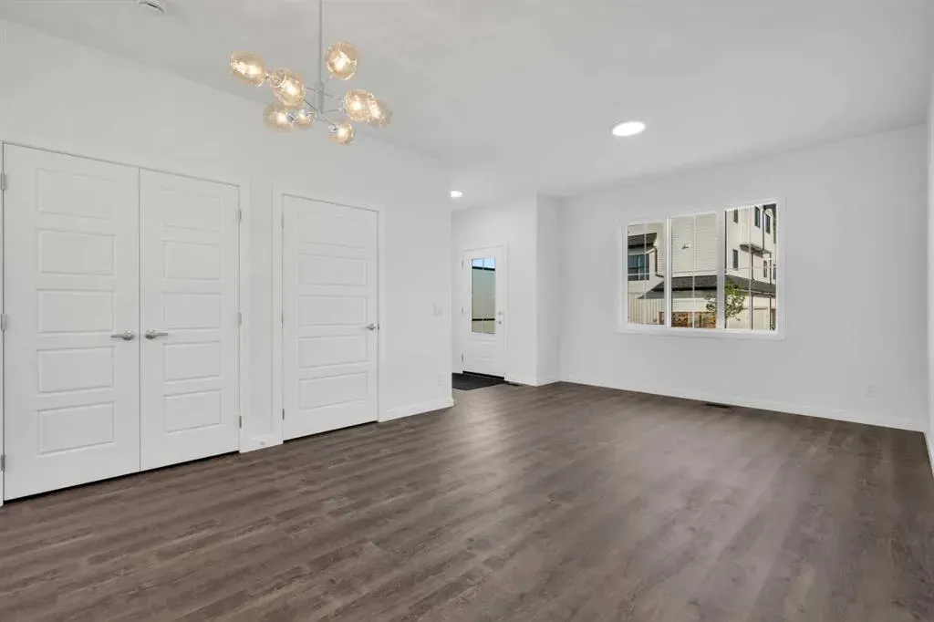 340 Ambleton Street NW, #305