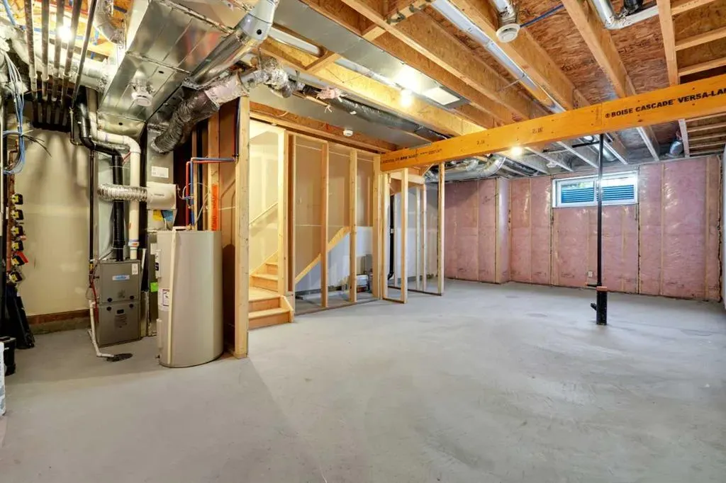 340 Ambleton Street NW, #305