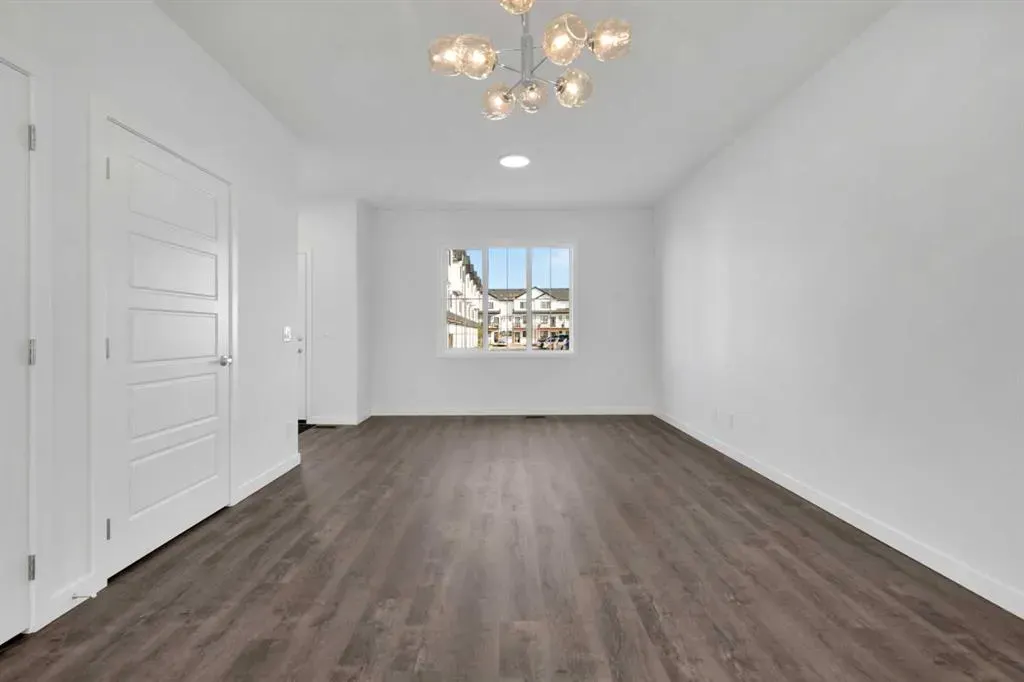 340 Ambleton Street NW, #305