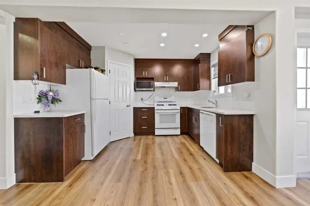248 Taracove Road NE