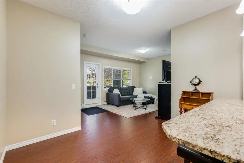 4 Kingsland Close SE, #2102