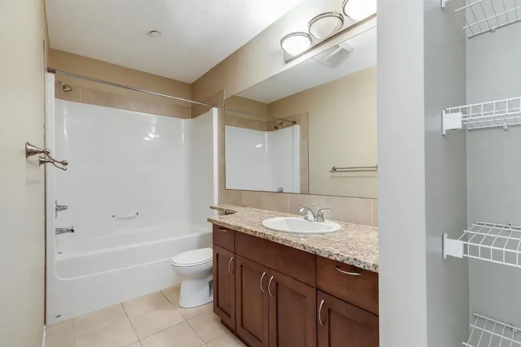 4 Kingsland Close SE, #2102