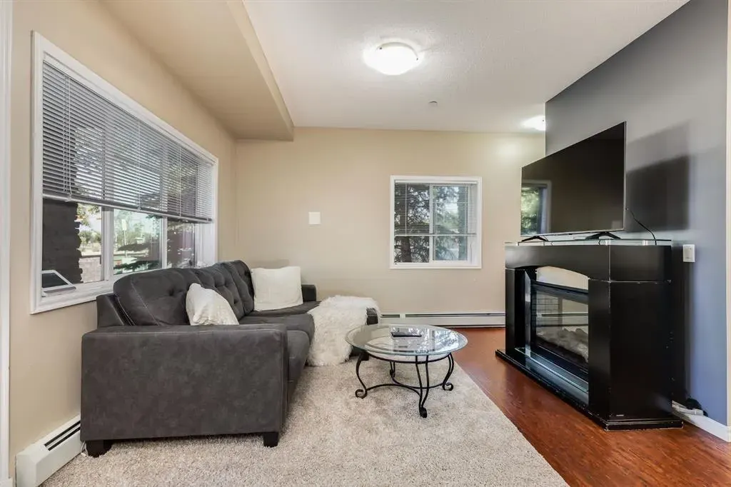 4 Kingsland Close SE, #2102