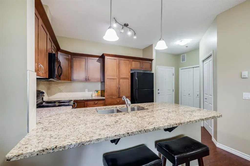 4 Kingsland Close SE, #2102