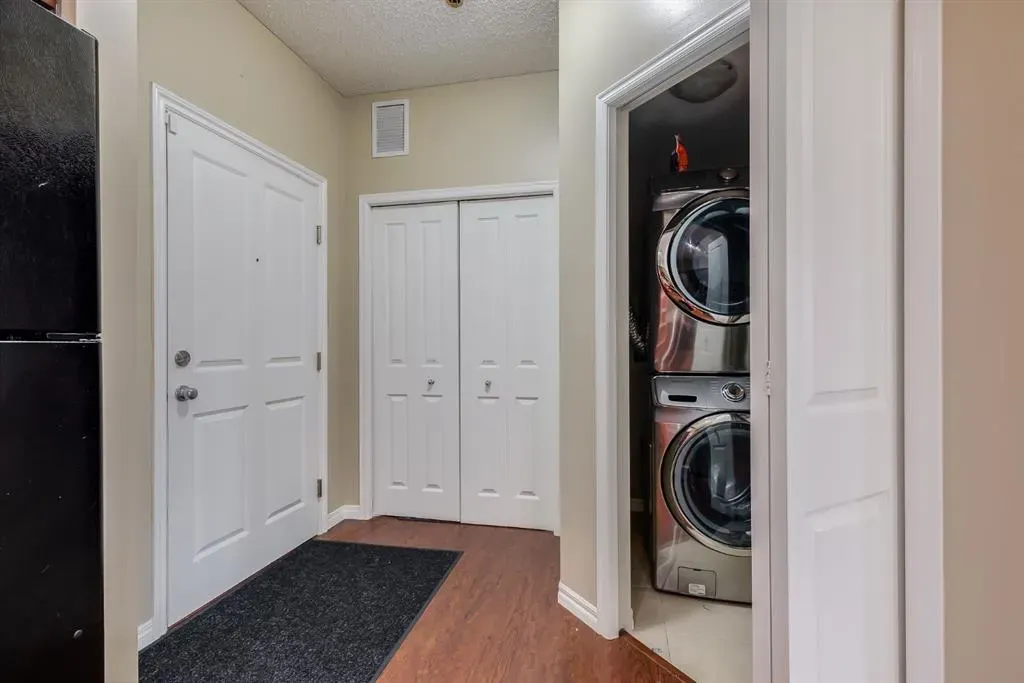 4 Kingsland Close SE, #2102