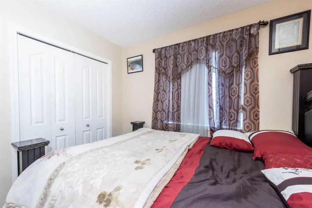 84 Tarington Way NE