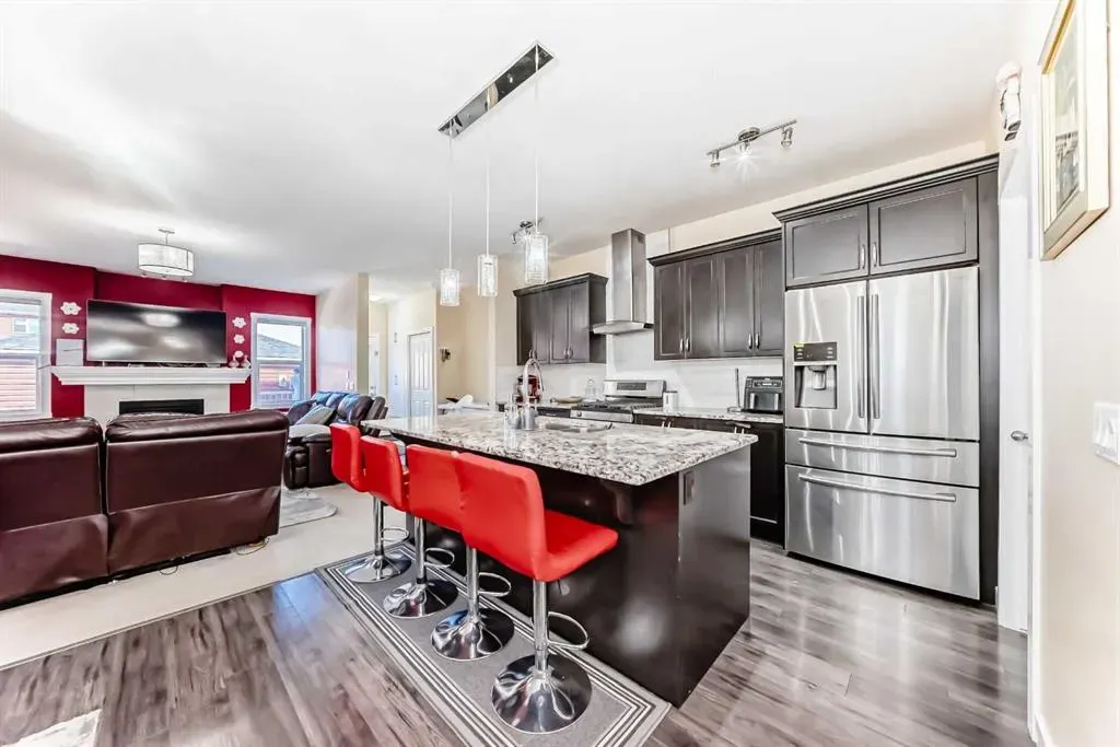 8 Red Sky Lane NE