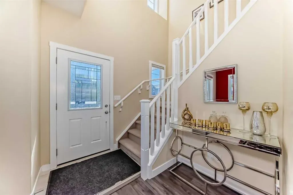 8 Red Sky Lane NE