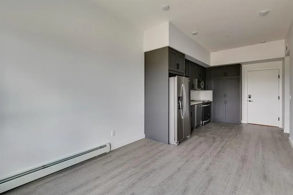 3932 University Avenue NW, #624