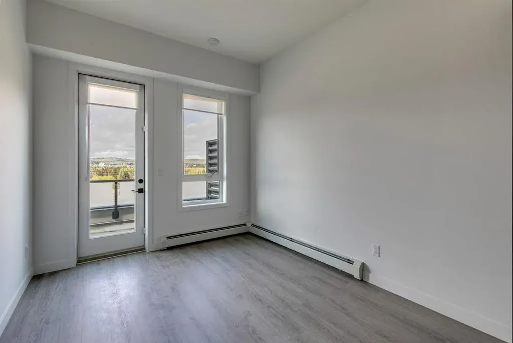 3932 University Avenue NW, #624