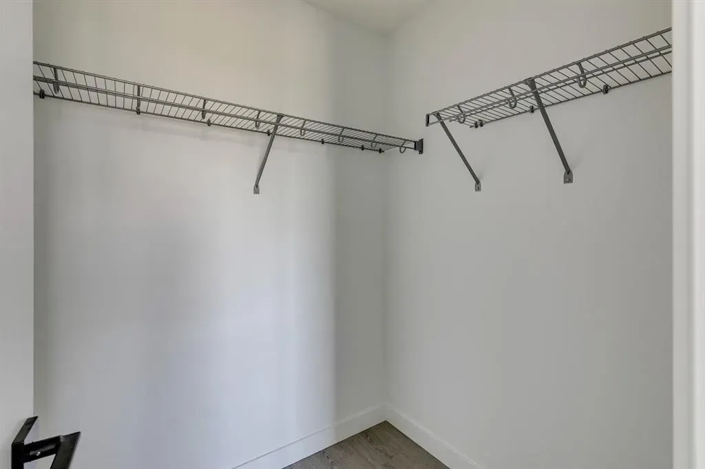 3932 University Avenue NW, #624